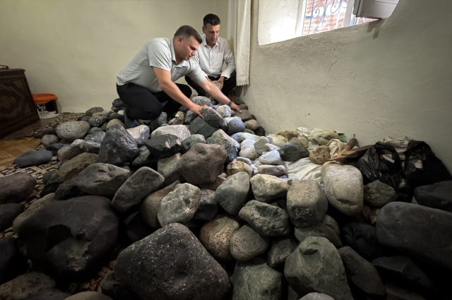Stone Hunter in Search of Meteorites: Hüseyin Özdemir's Dream