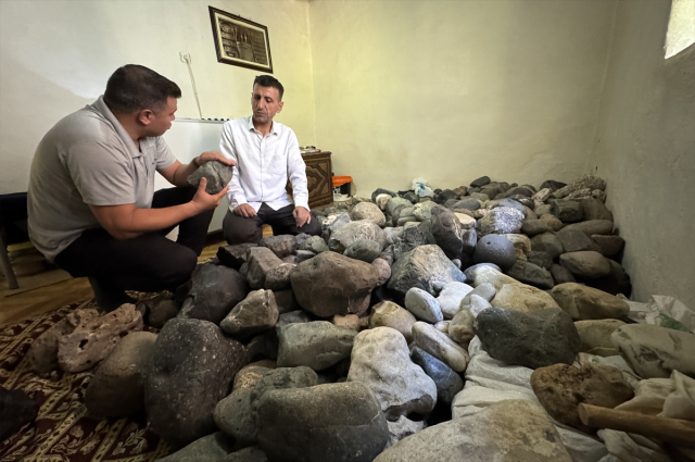 Stone Hunter in Search of Meteorites: Hüseyin Özdemir's Dream