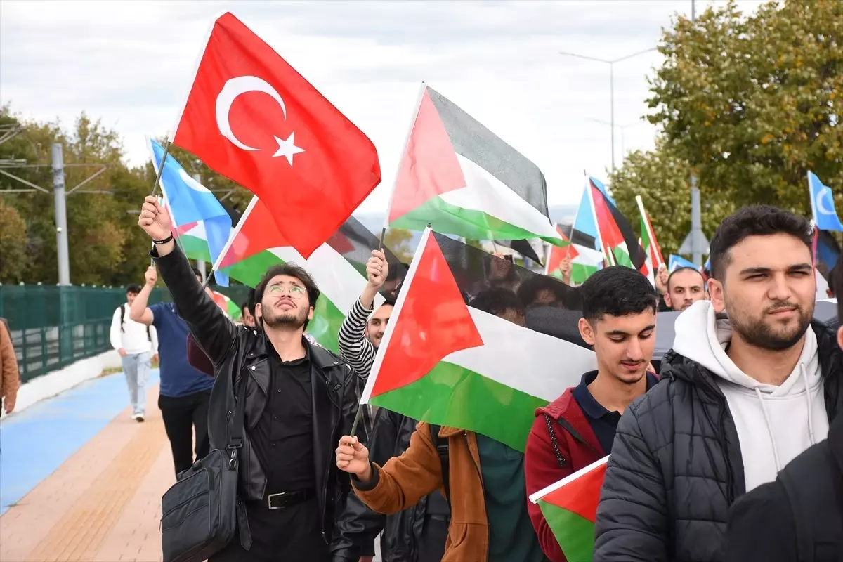 Samsun, Kastamonu ve Sinop'ta İsrail protesto edildi