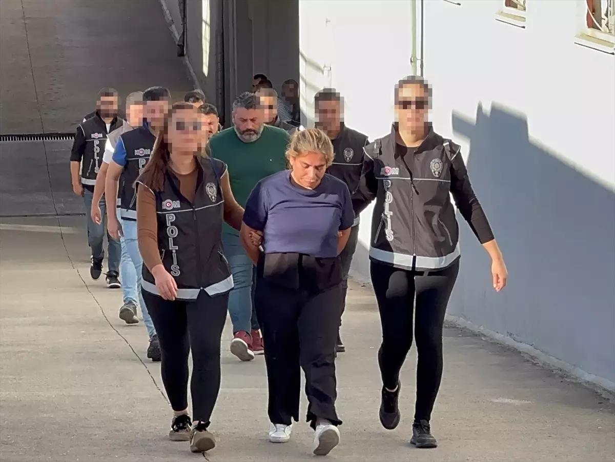 Adana'da Dolandırıcılık Operasyonu: 13 Gözaltı, 5 Tutuklama