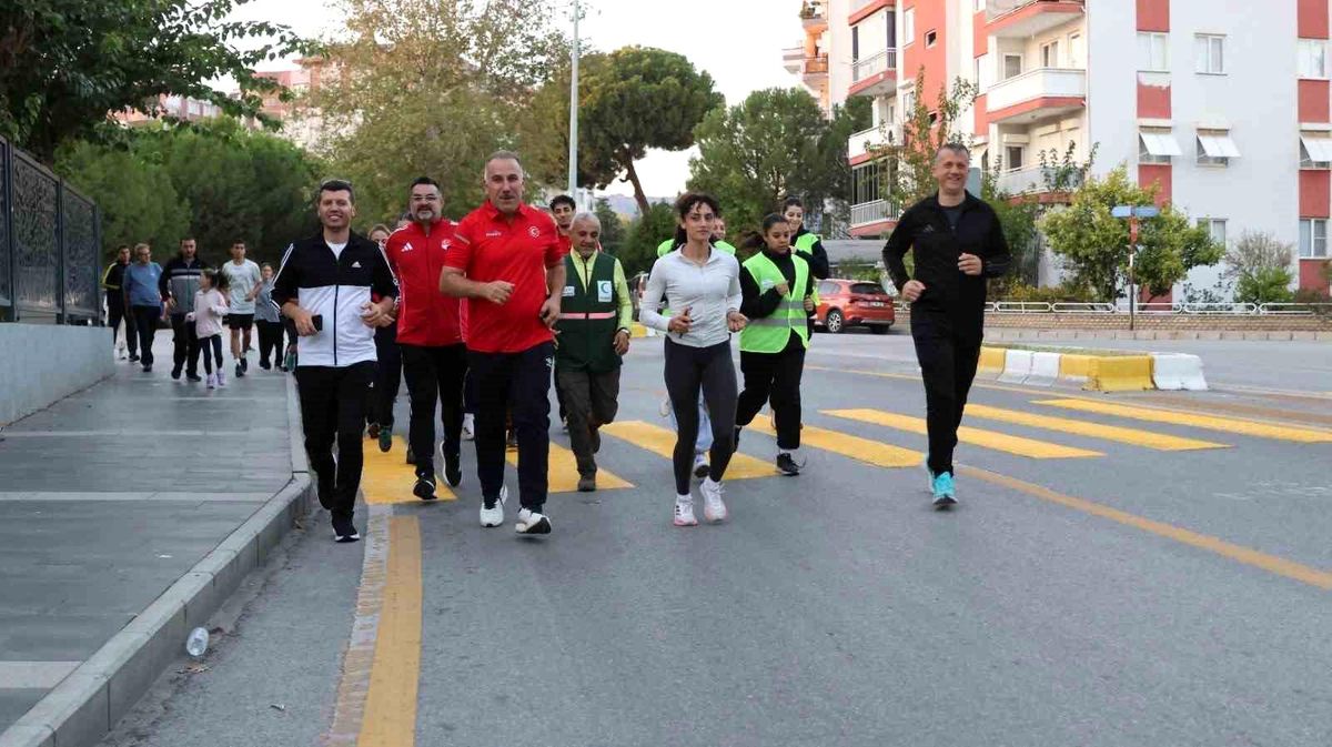 Aydın'da Halk Koşusu ile Sporun Önemi Vurgulandı