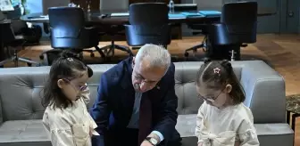 İkiz Kardeşler Ulaştırma Bakanlığı'nda Ağırlanarak Hayallerini Paylaştı