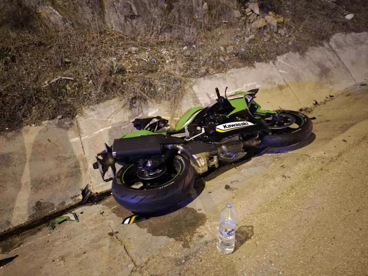 Bilecik'te Motosiklet ile Hafif Ticari Araç Çarpıştı: 1 Yaralı