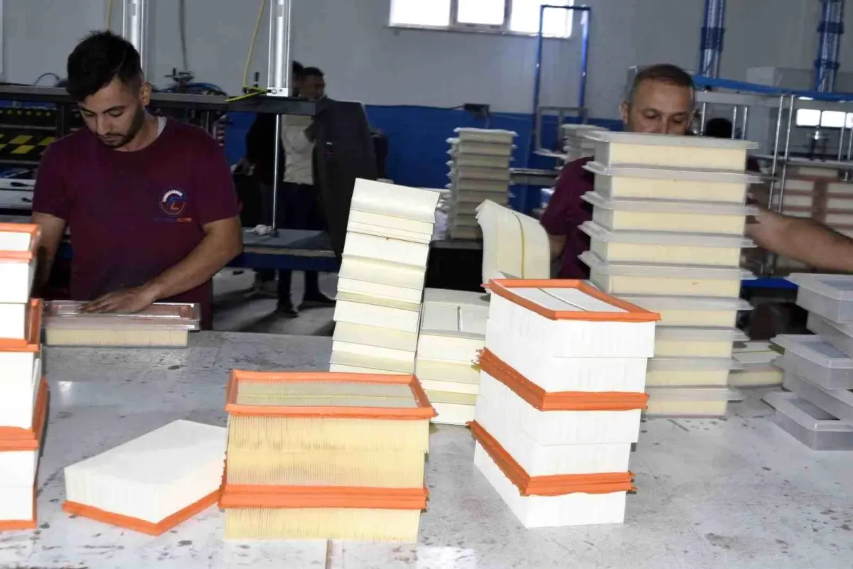 Bitlis'teki Filtre Fabrikası, İç Piyasada ve Yurt Dışında İlgi Görüyor