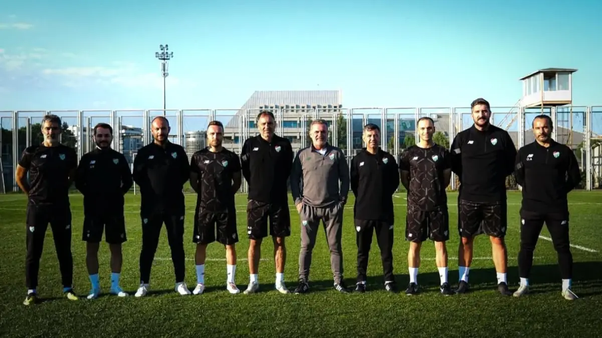 Bursaspor'un Yeni Teknik Ekibi Açıklandı