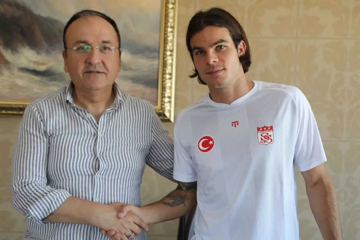 1. Lig futbolcusu vergi rekortmeni oldu