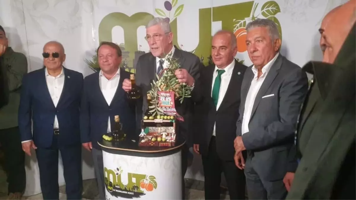 Müsavat Dervişoğlu: Siyasette Projeler Değil, Samimiyet ve Güven Önemli