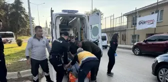 Edirne'de Hafif Ticari Araç Çarpması: Bir Kadın Yaralandı