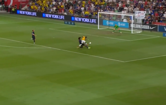 A goal that made Fenerbahçe fans say 'I wish he hadn't left'