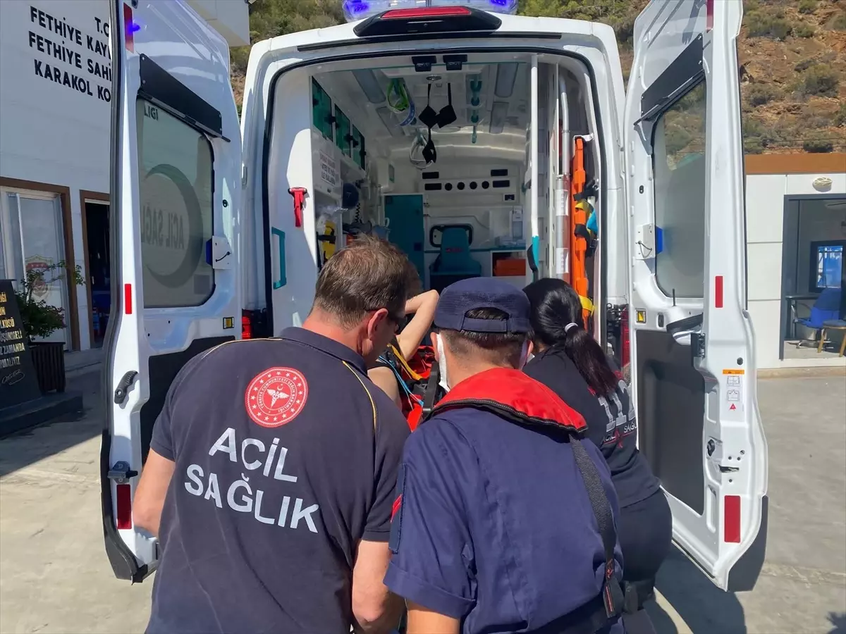 Fethiye Açıklarında Ticari Yatta Yaralanan Kişi Hastaneye Kaldırıldı