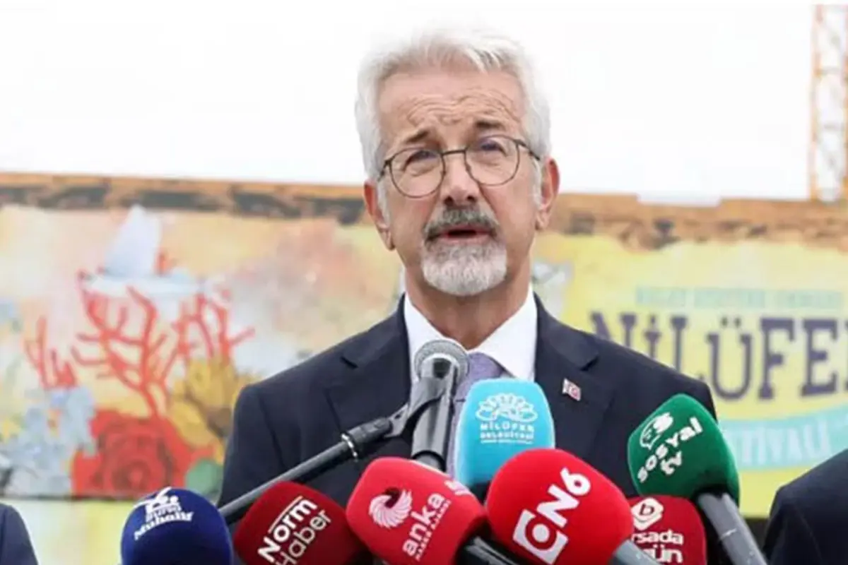 Gözaltında rahatsızlanan eski Nilüfer Belediye Başkanı Turgay Erdem, hastaneye götürüldü