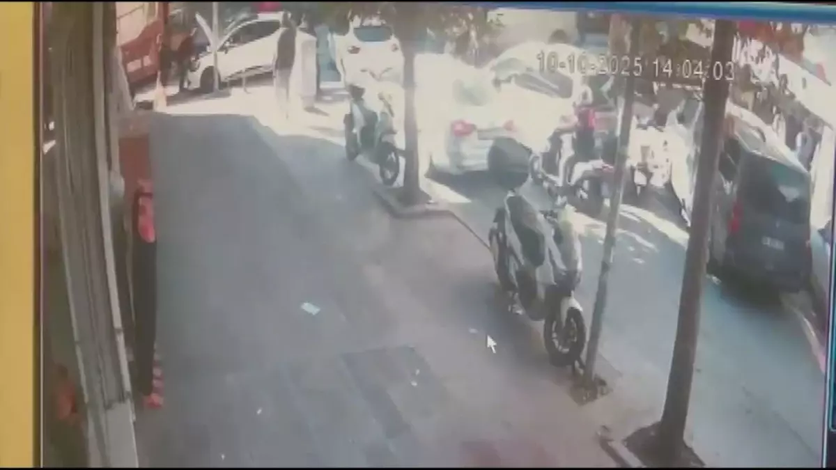 Güngören'de Arızalı Araç Kontrolü Sırasında Bekçi Sıkıştı