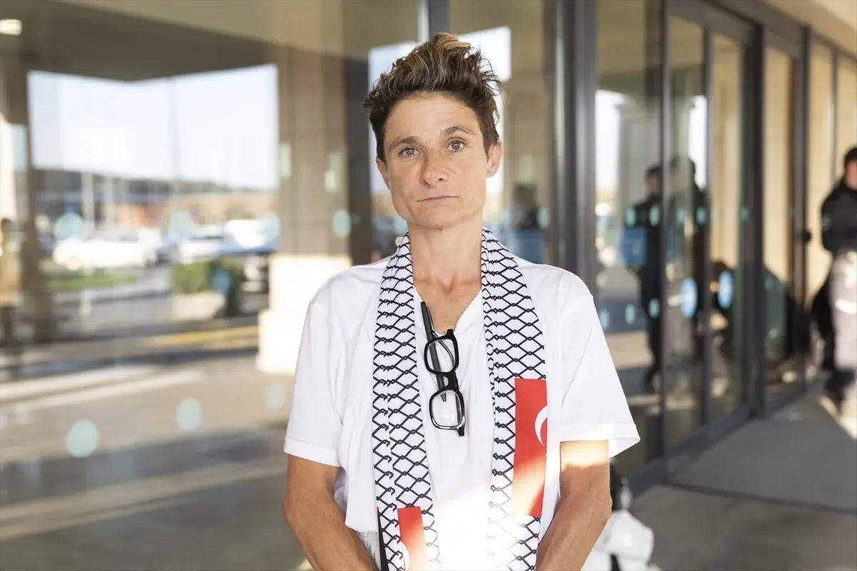 İsrailli Askerlerden Aktivistlere Kötü Muamele