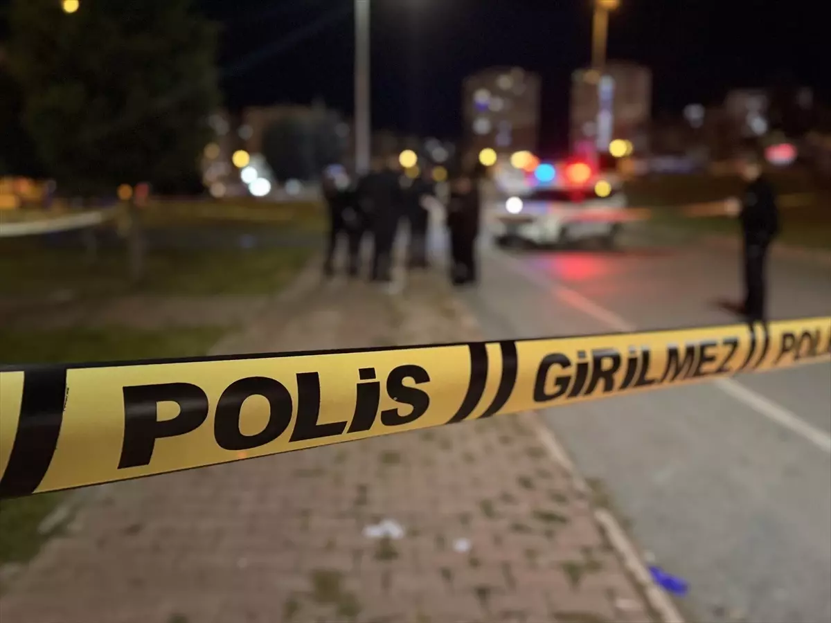 Kayseri'de Bıçaklı Kavga: 4 Yaralı