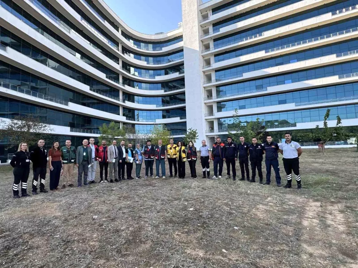 Muğla Eğitim ve Araştırma Hastanesi Afet Tatbikatını Başarıyla Tamamladı
