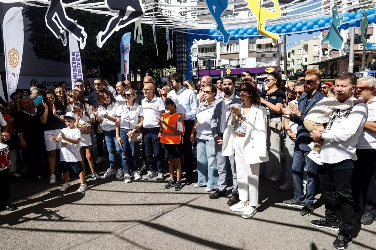Mersin'de 7. Uluslararası Kushimoto Sokak Sanatçıları Festivali Başladı