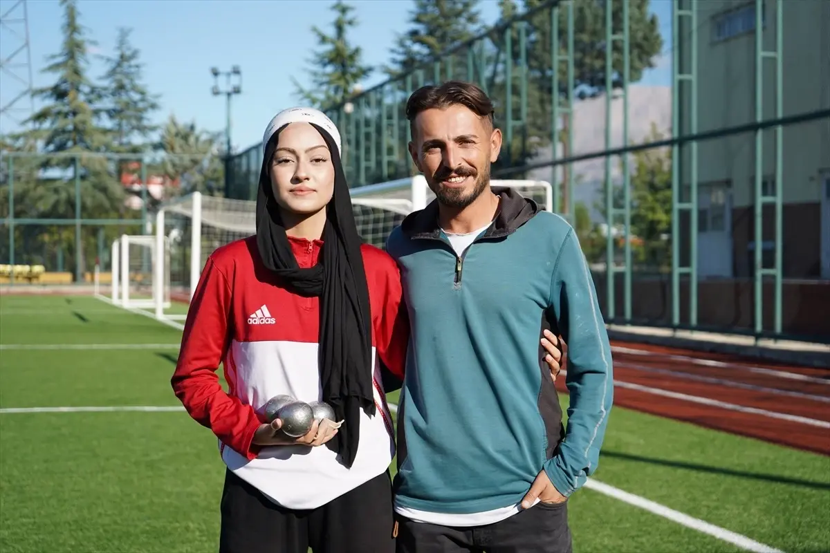 Ispartalı Milli Sporcu Ayşenur Nazlı Korkmaz, Dünya Gençler Şampiyonası'na Hazırlanıyor