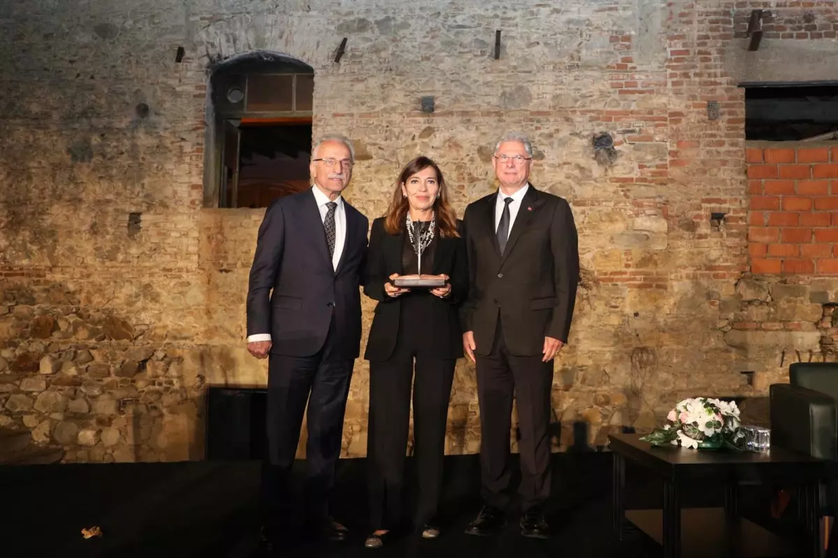 Altan Öymen'e Mudanya Mütarekesi Barış Yolu Ödülü