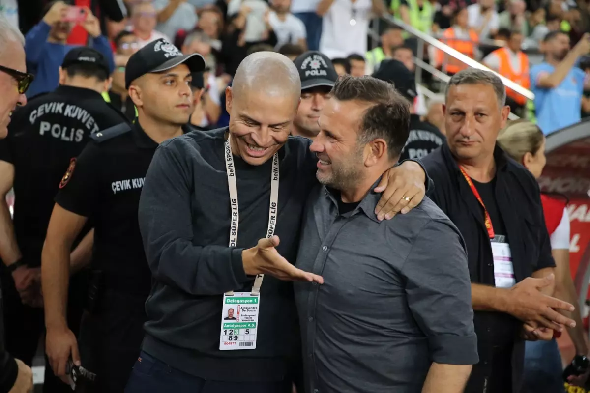 Özellikle istiyor! Okan Buruk'un hedefinde Alex'in eski öğrencisi var