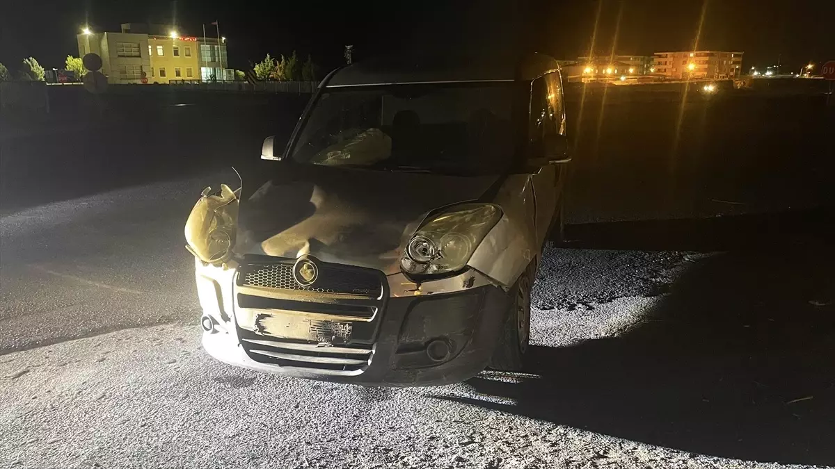 Siverek'te Polis Aracı ile Otomobil Çarpıştı: 4 Yaralı