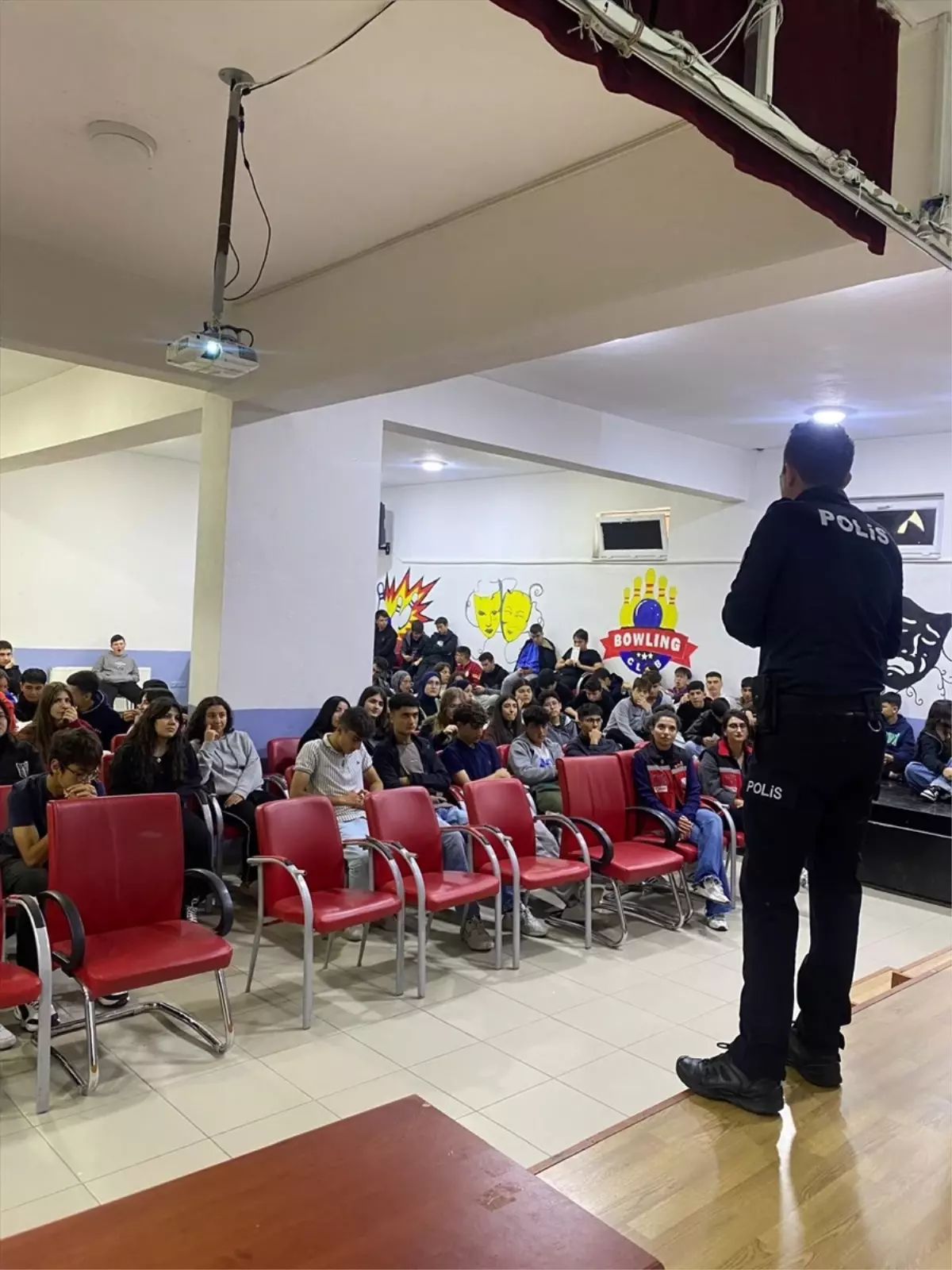 Sivrihisar'da Öğrencilere Bağımlılık ve Trafik Güvenliği Eğitimi Verildi