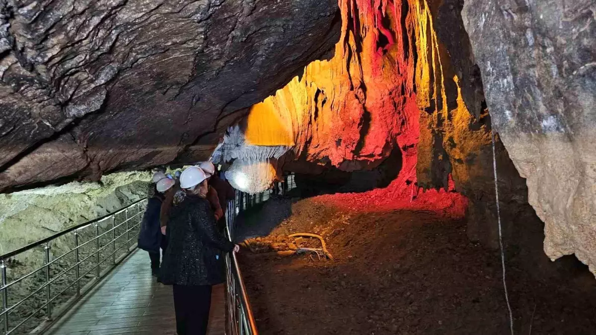 Karaelmas Ekspresi Zonguldak'ta Yoğun İlgiyle Karşılandı