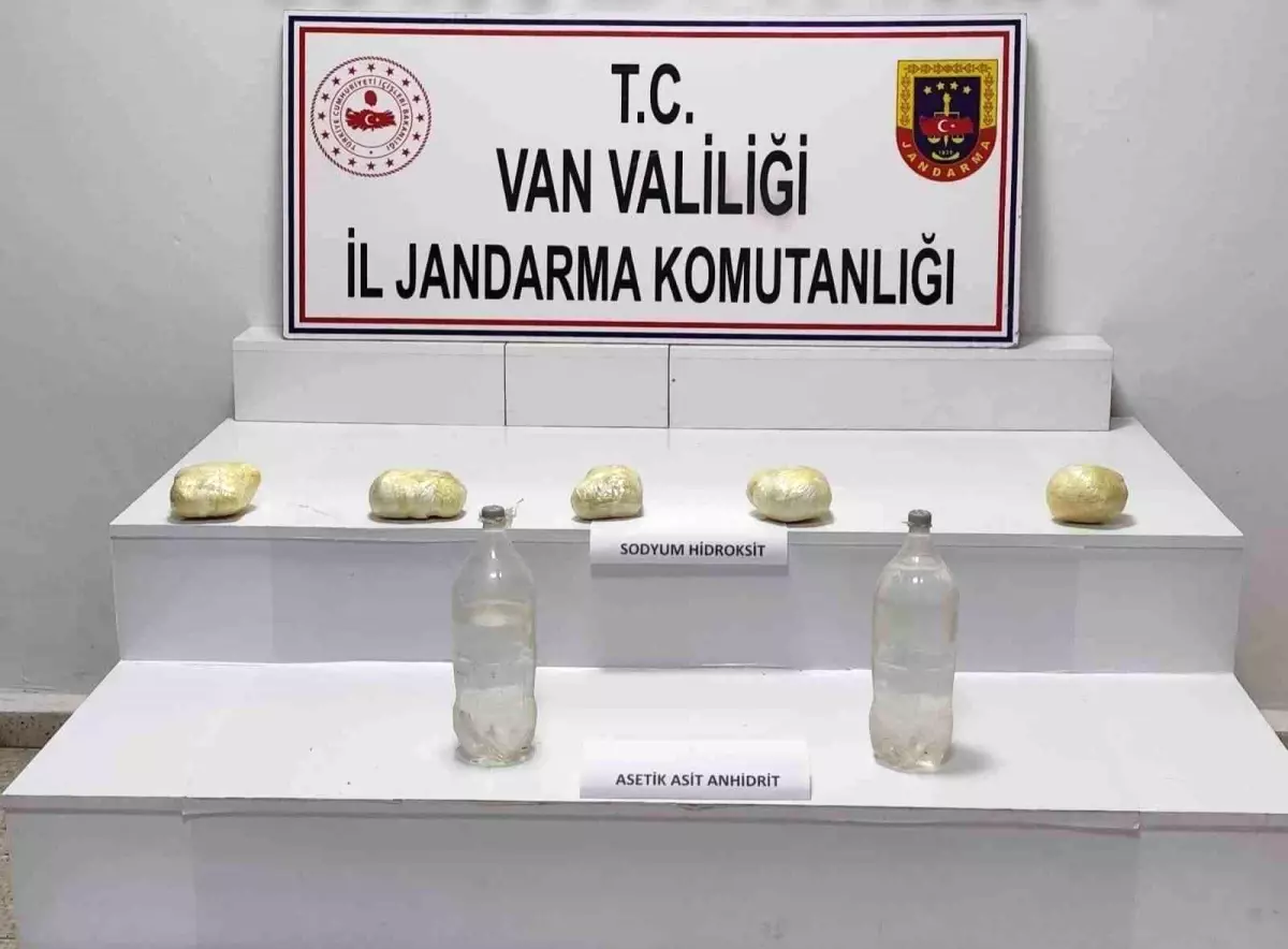 Van'da Uyuşturucu Operasyonu: 4 Kilo Asetik Asit Ele Geçirildi