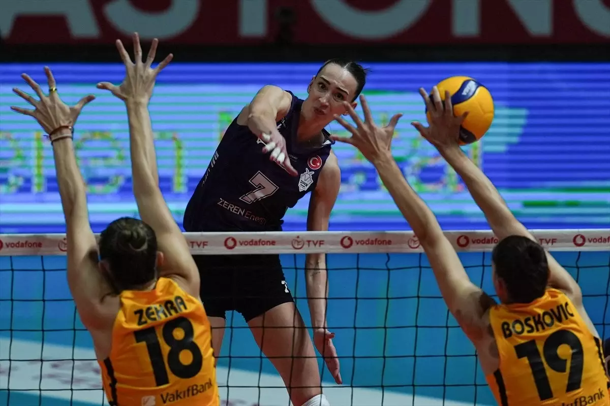 VakıfBank, Zeren Spor'u 3-1 Mağlup Ederek Sezona Galibiyetle Başladı