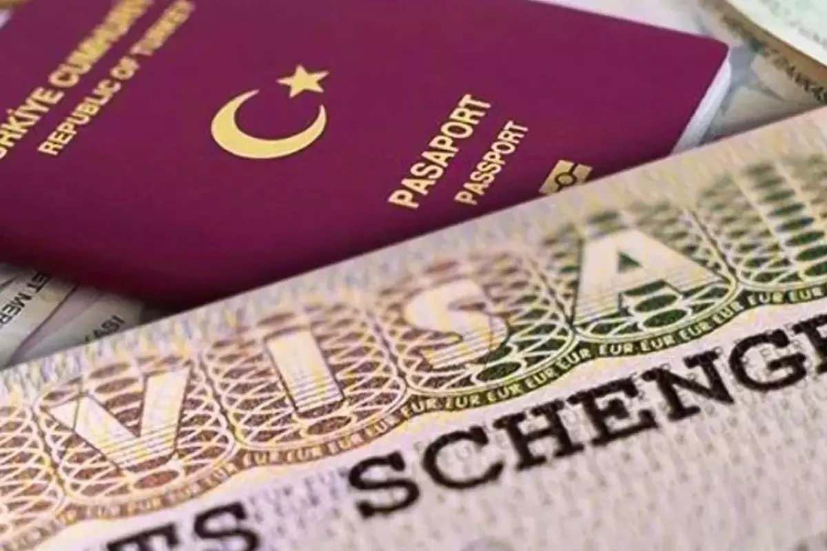 Yurt dışına gidecekler dikkat! Şengen Bölgesi'ne giriş çıkışlar yarından itibaren dijitalleşecek