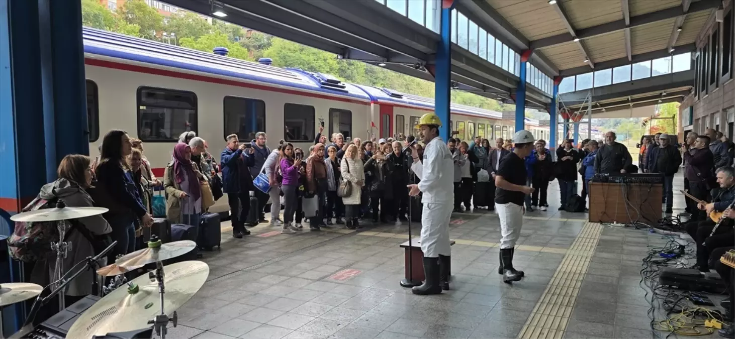 Turistik Karaelmas Ekspresi Üçüncü Seferini Gerçekleştirdi