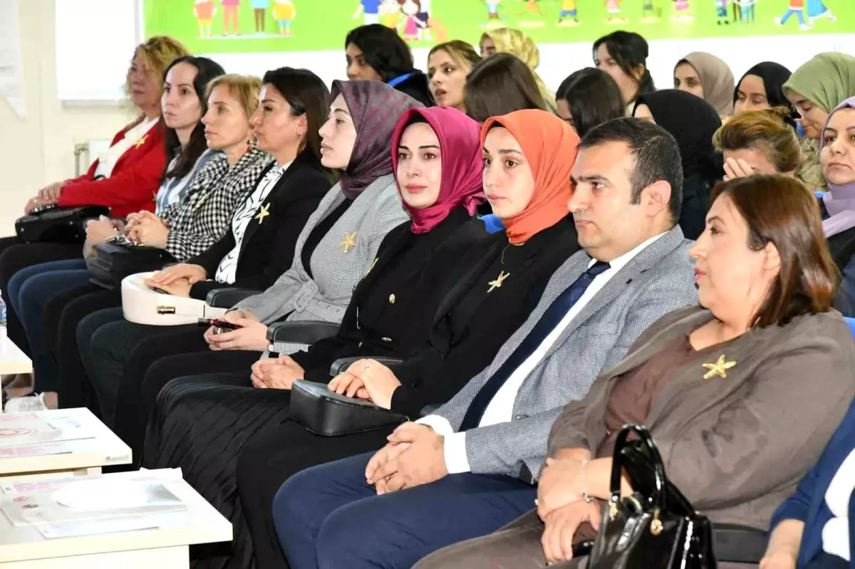 Ardahan'da Koruyucu Aile Farkındalık Toplantısı Düzenlendi