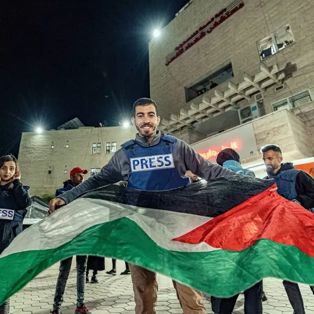 He had joyfully announced the ceasefire! The famous Palestinian journalist was killed by Israeli gangs