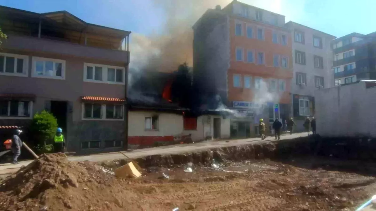 Bursa'da Müstakil Evde Yangın: Evin Mirasçısı Gözaltına Alındı