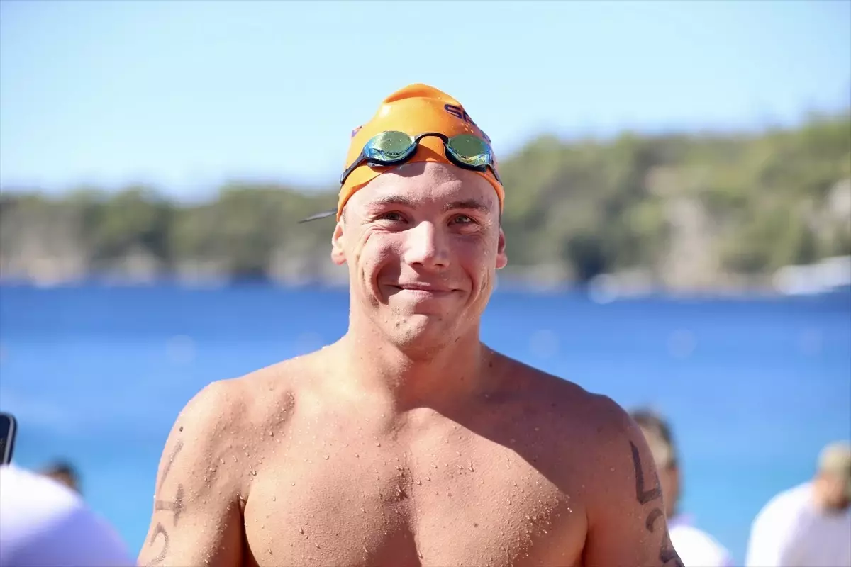 Fethiye'de 6. Uluslararası Spor Festivali Açık Su Yüzme Yarışı Başarıyla Gerçekleşti