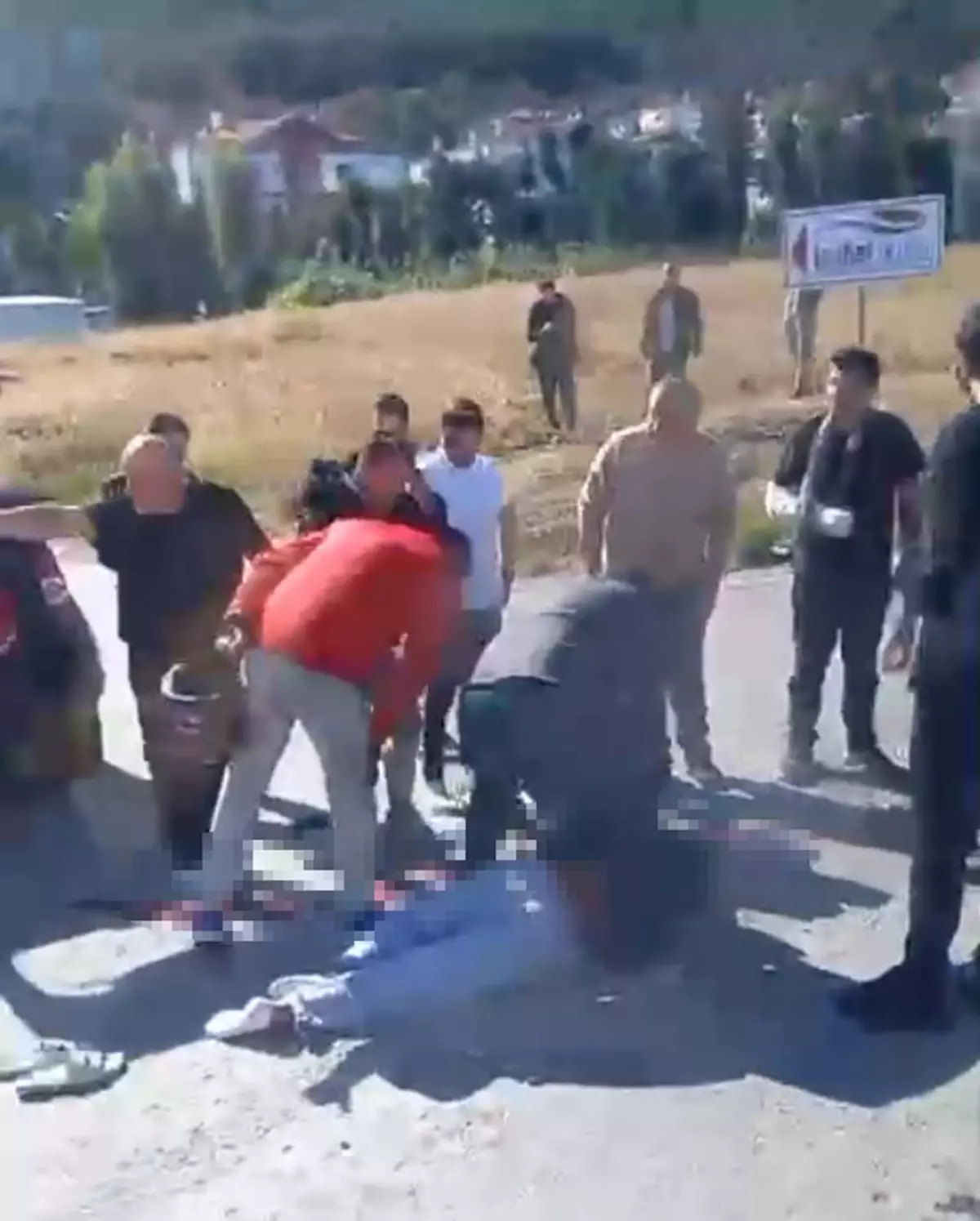 Gaziemir'de Motosiklet Kazasında 15 Yaşındaki Sürücü Hayatını Kaybetti