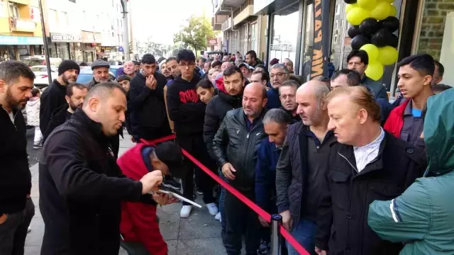 The sale of a 1000 lira product for 100 TL caused a stampede