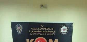Gebze'de 47 Kaçak Cep Telefonu Ele Geçirildi