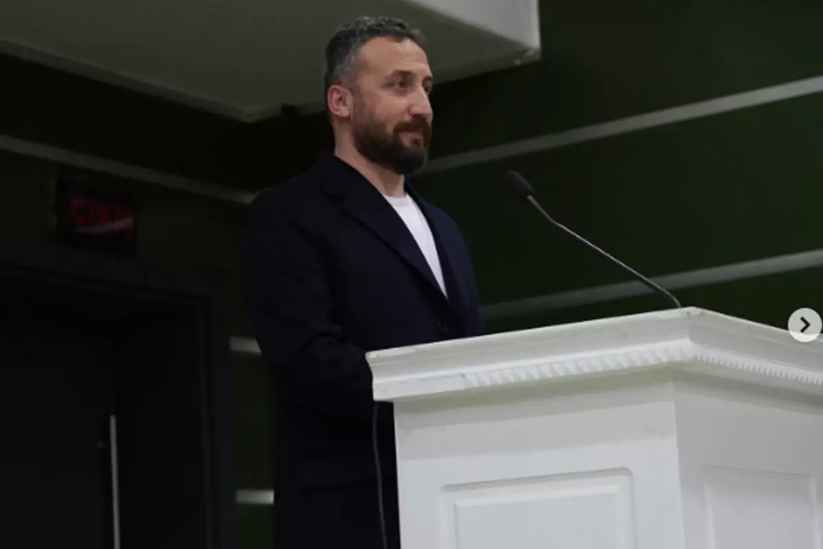 Lider Gebzespor'da deprem! Başkan zehir zemberek sözlerle görevini bıraktı