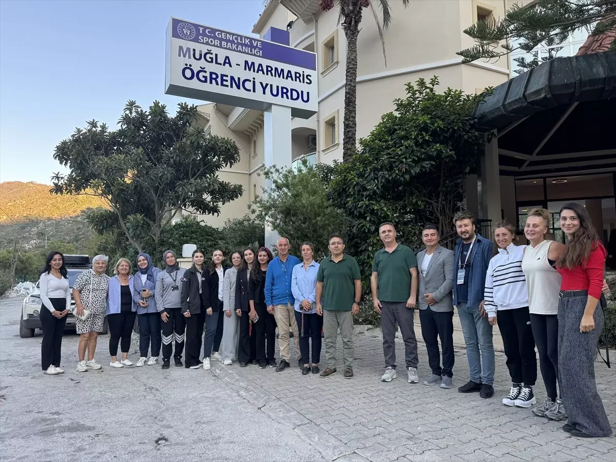 Marmaris Kaymakamı Nurullah Kaya, Öğrenci Yurdunu Ziyaret Etti