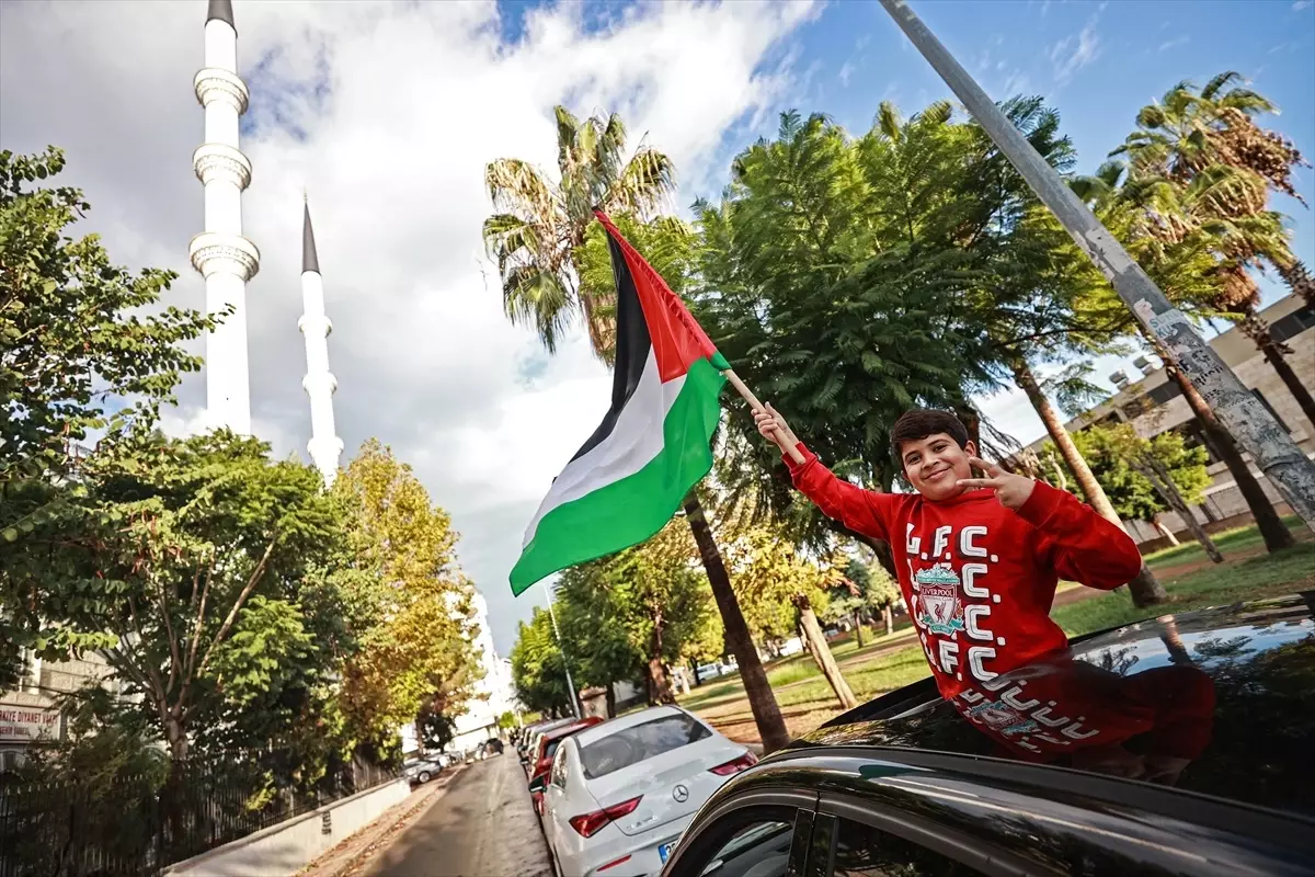 Mersin'de Filistin İçin Büyük Özgürlük Konvoyu Düzenlendi