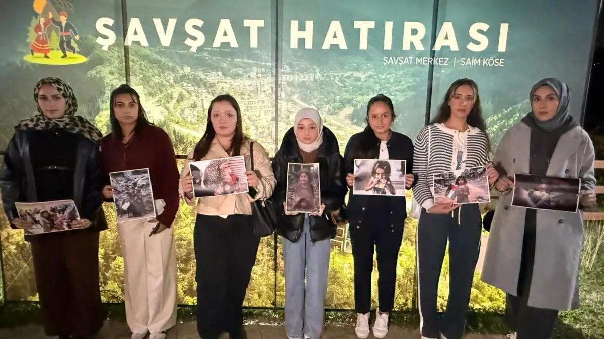 Artvin'deki Öğrencilerden Gazze'deki Kız Çocukları İçin Anlamlı Farkındalık Etkinliği