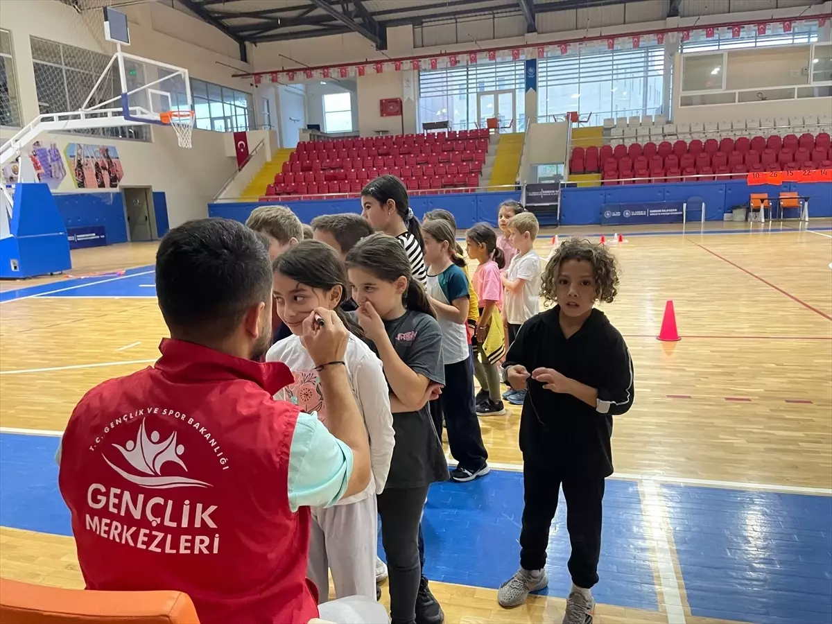 Dünya Kız Çocukları Günü Salıpazarı'nda Coşkuyla Kutlandı