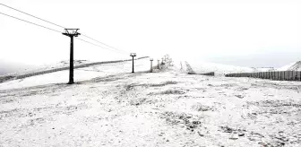 Samsun'un Akdağında Mevsimin İlk Karı Düştü