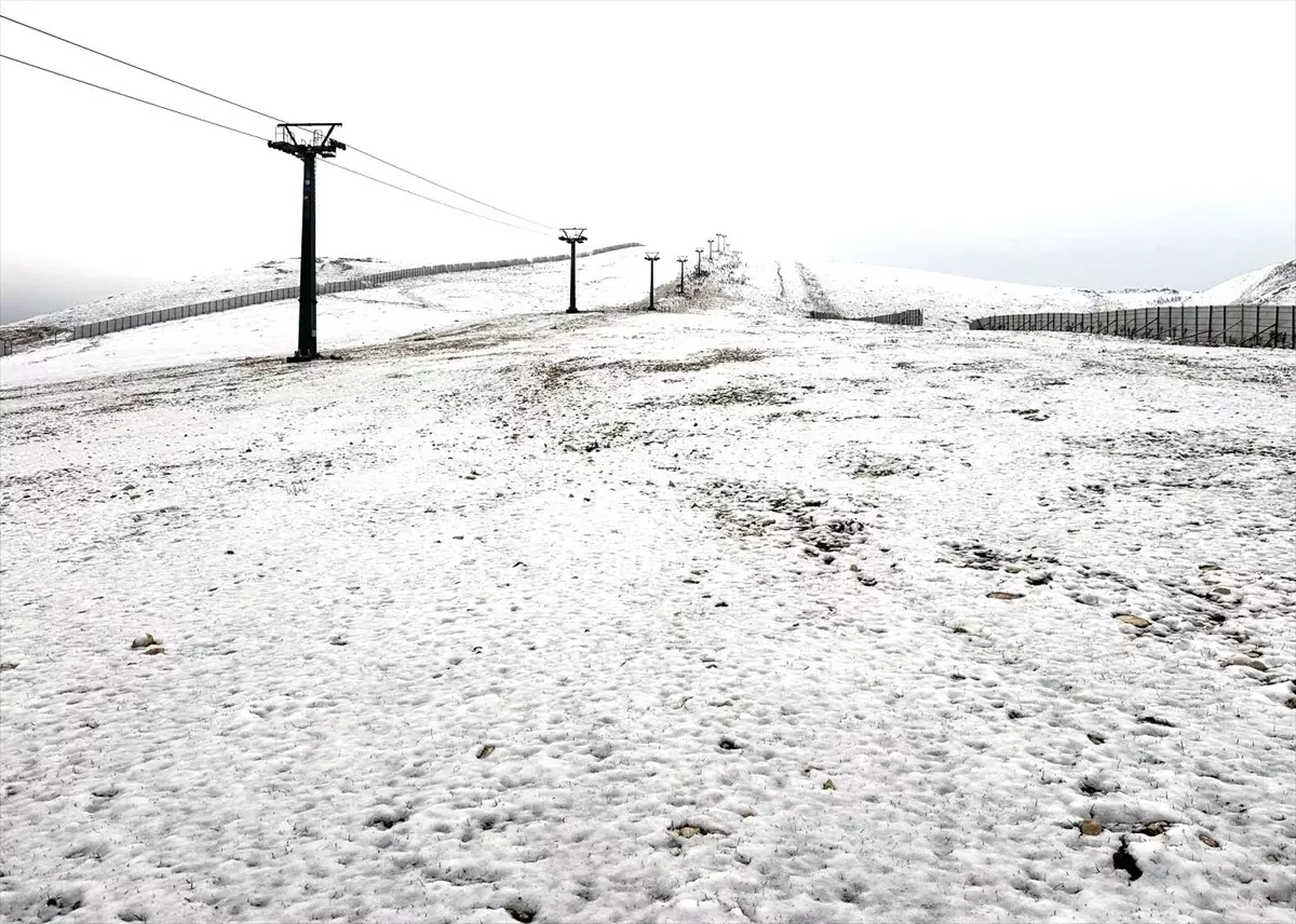 Samsun'un Akdağında Mevsimin İlk Karı Düştü
