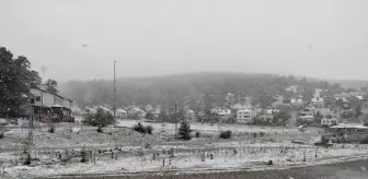 Sivas'ta Eğriçimen Yaylası'nda Kar Yağışı Etkili Oldu