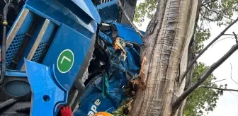 Sivas'ta Tır Devrildi, Sürücü Yaralandı