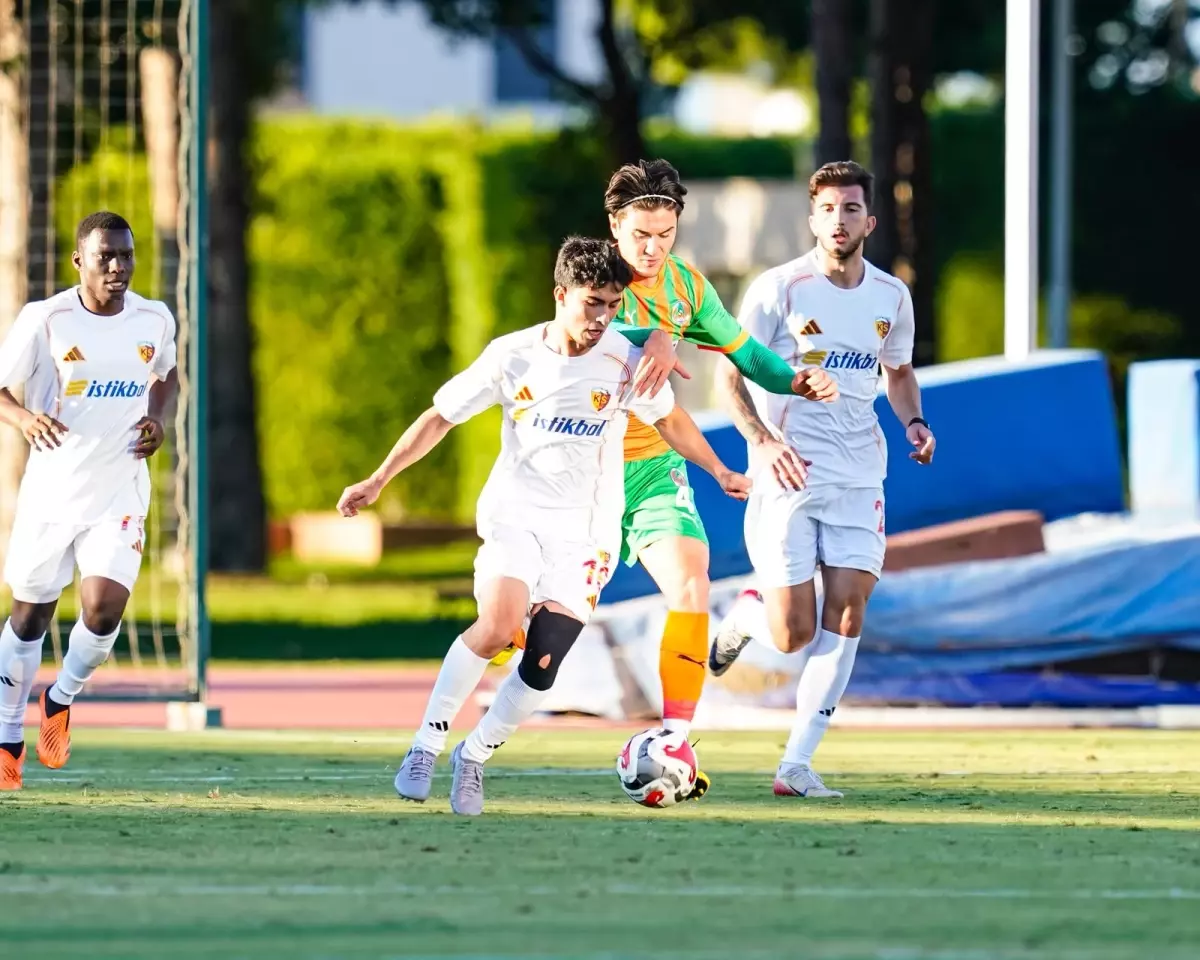 Zecorner Kayserispor, Alanyaspor ile 2-2 Beraber Kaldı