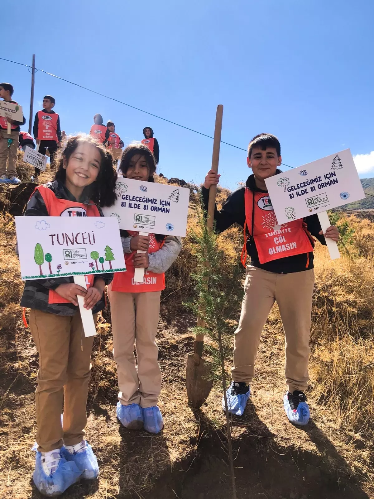 Tunceli'de '81 İlde 81 Orman' Projesi Kapsamında 10 Bin Fidan Dikildi