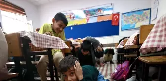 Okullarda Afetler ve Dayanıklılık Ayı Etkinlikleri Kapsamında Tatbikat Düzenlendi