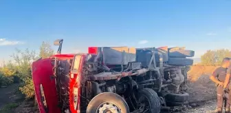 Antalya'da İtfaiye Aracı Kaza Yaptı: 2 Yaralı